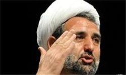 Ø±ÛŒØ§Ø³Øª Ù…Ø¬Ù„Ø³ Ø¨Ù‡ Ø§ØµÙˆÙ„Ú¯Ø±Ø§ÛŒØ§Ù† Ù…ÛŒâ€ŒØ±Ø³Ø¯